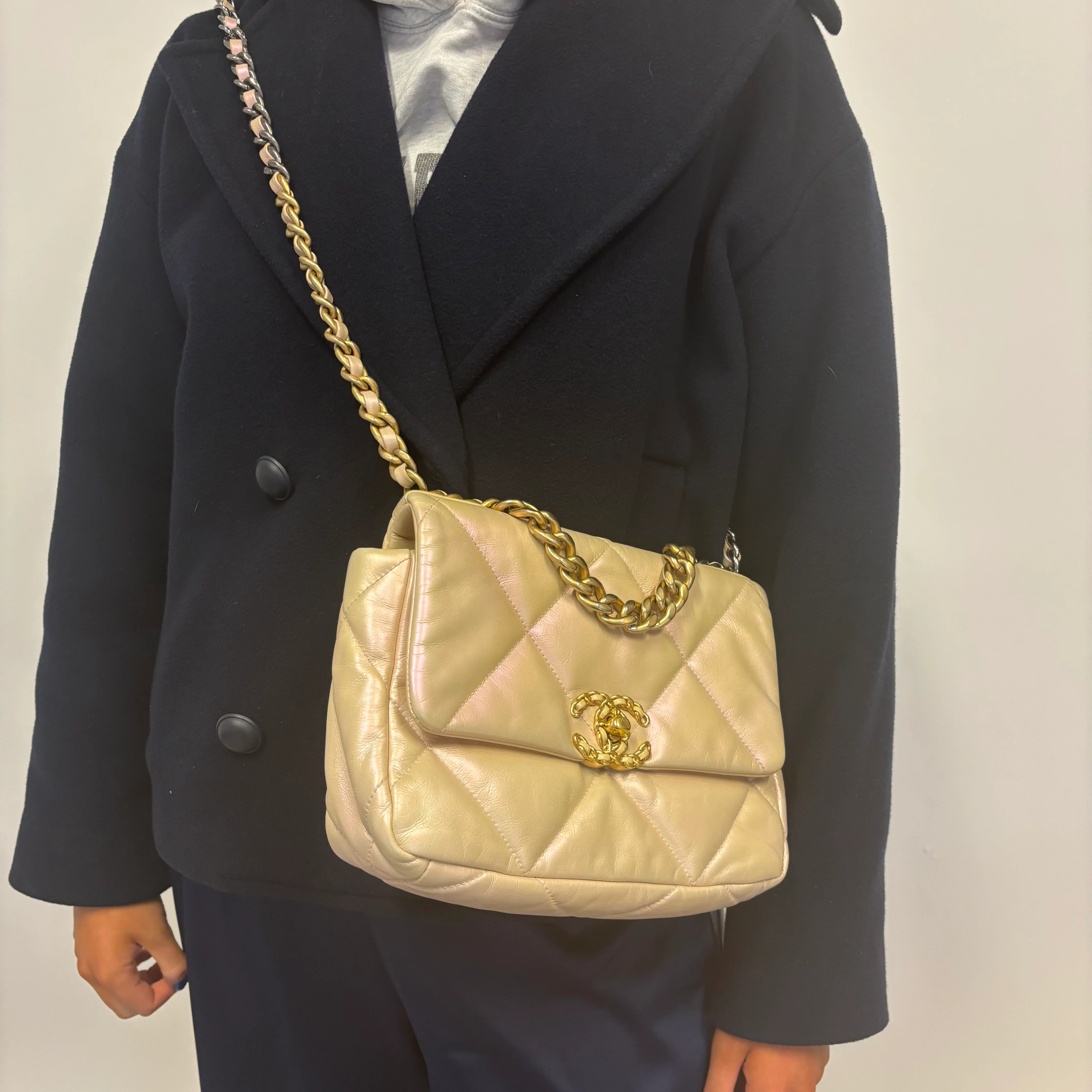 Chanel 19 Iridescent Leather Small (NFID) - Image 15