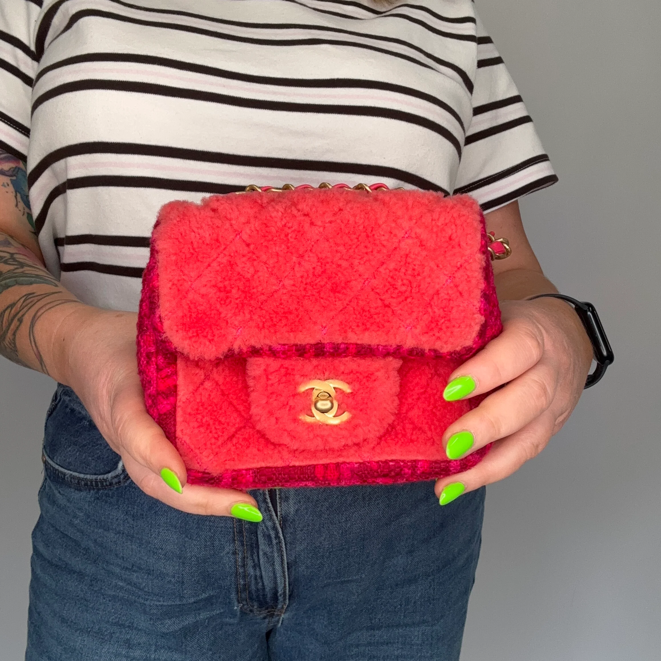 Chanel Classic Mini Square Pink Shearling and Tweed 2020 - Image 2