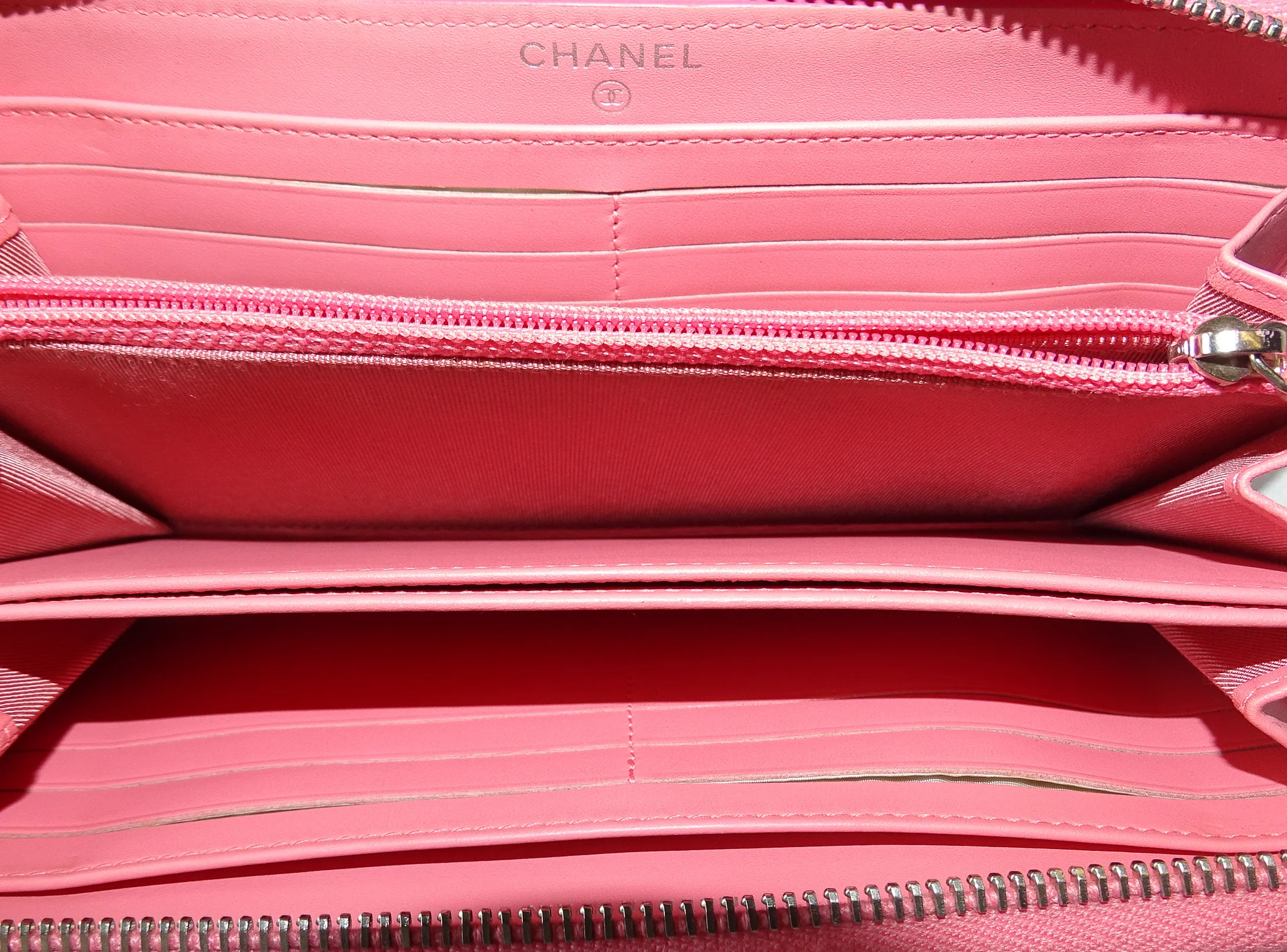 Chanel Classic Zipped wallet Long Patent Coral 2015/16 - Image 10