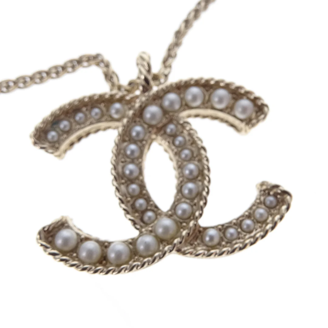 Chanel Costume Pearl & CC Pendant In Pale Gold On Chain 2019C - Image 3