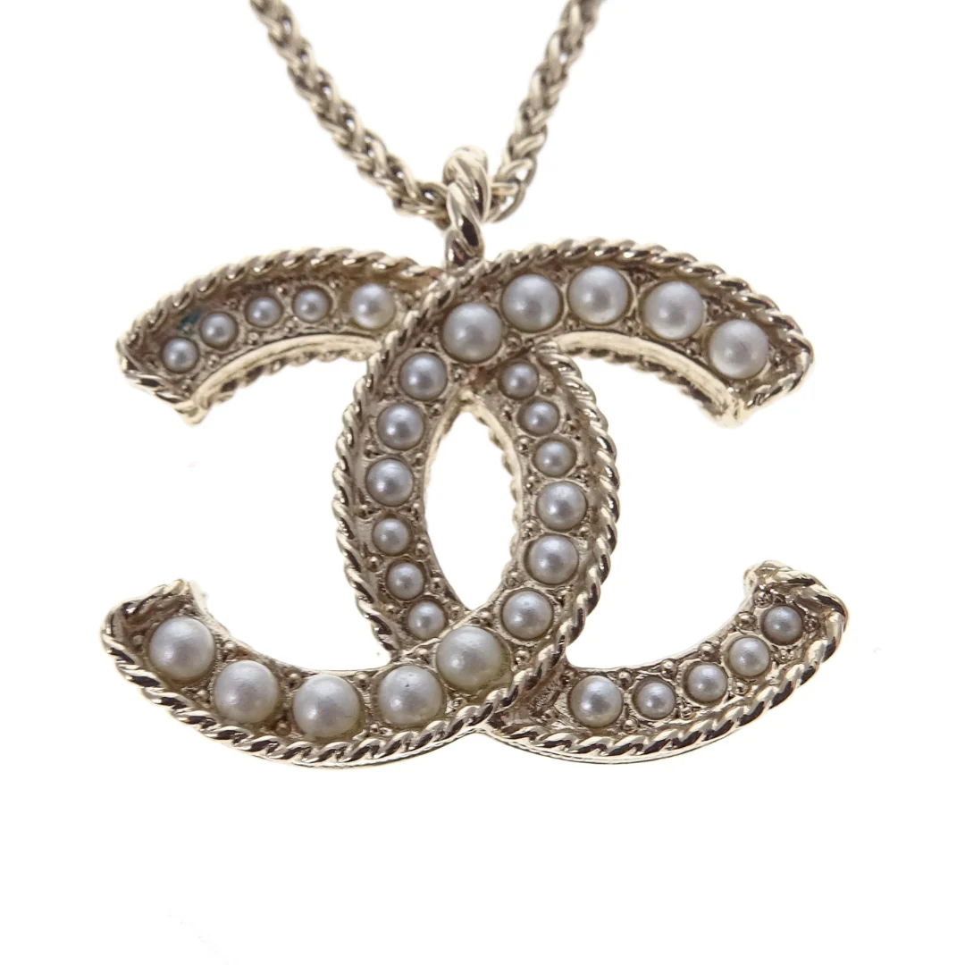 Chanel Costume Pearl & CC Pendant In Pale Gold On Chain 2019C - Image 7