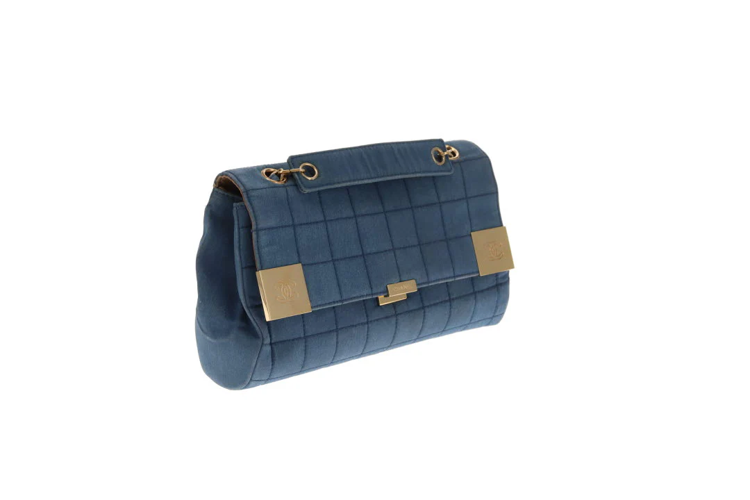 Chanel Denim Flap Bag In Square Quilt & Gold Hardware Vintage - Image 5