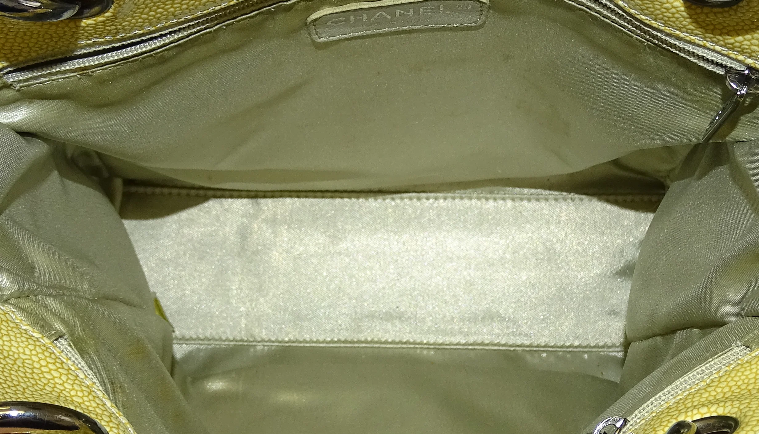 Chanel Mademoiselle Quilted Ombre Patent Caviar Leather Diamond Shine Tote - Image 8