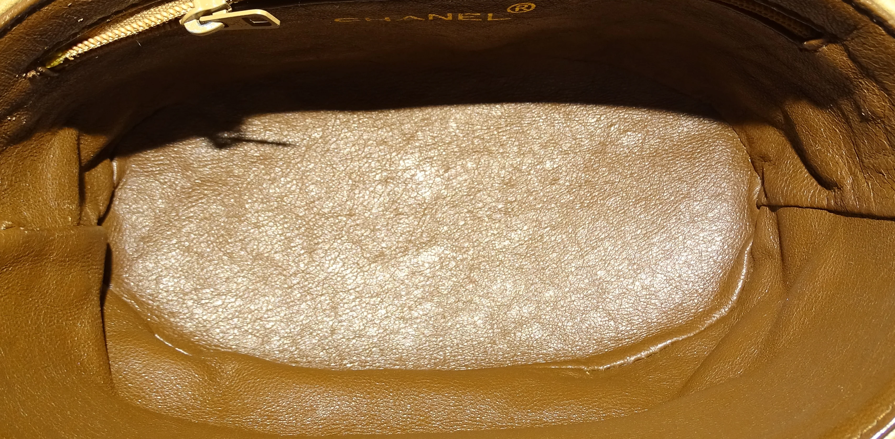 Chanel Tassel Vanity Bag Beige Quilted Lambskin Vintage - Image 14