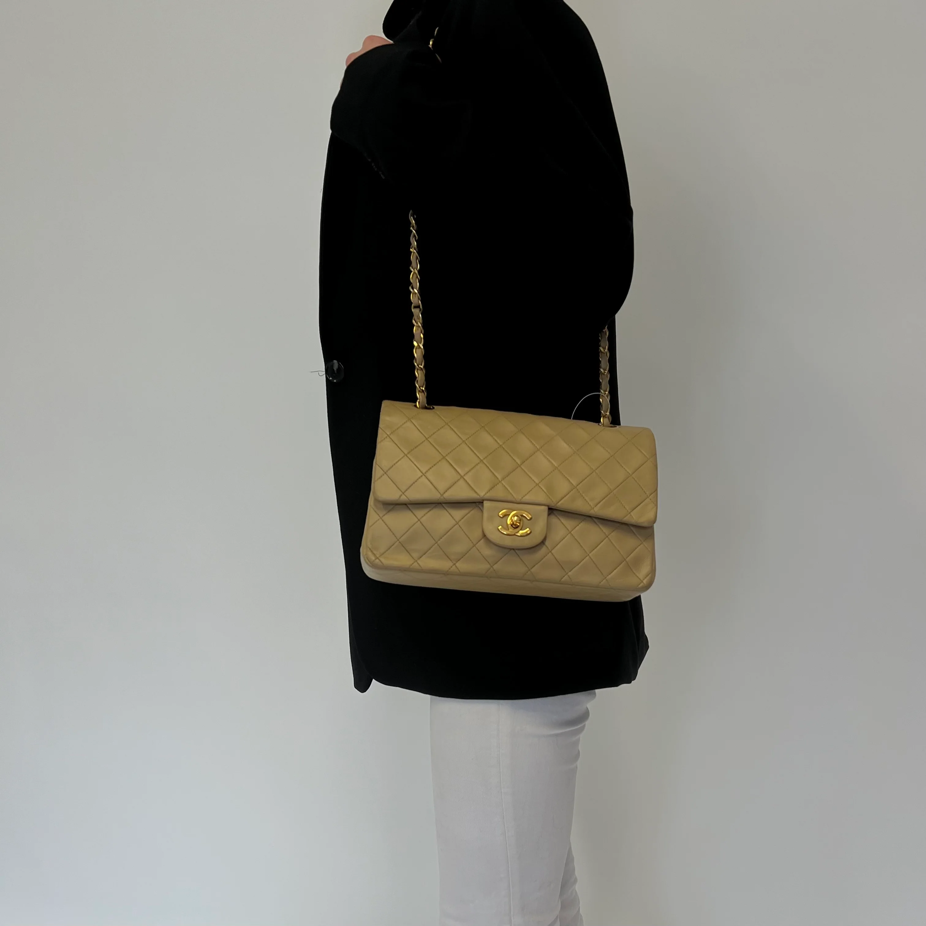 Chanel Classic Medium Double Flap Vintage Beige Lambskin GH (1991/94) - Image 3