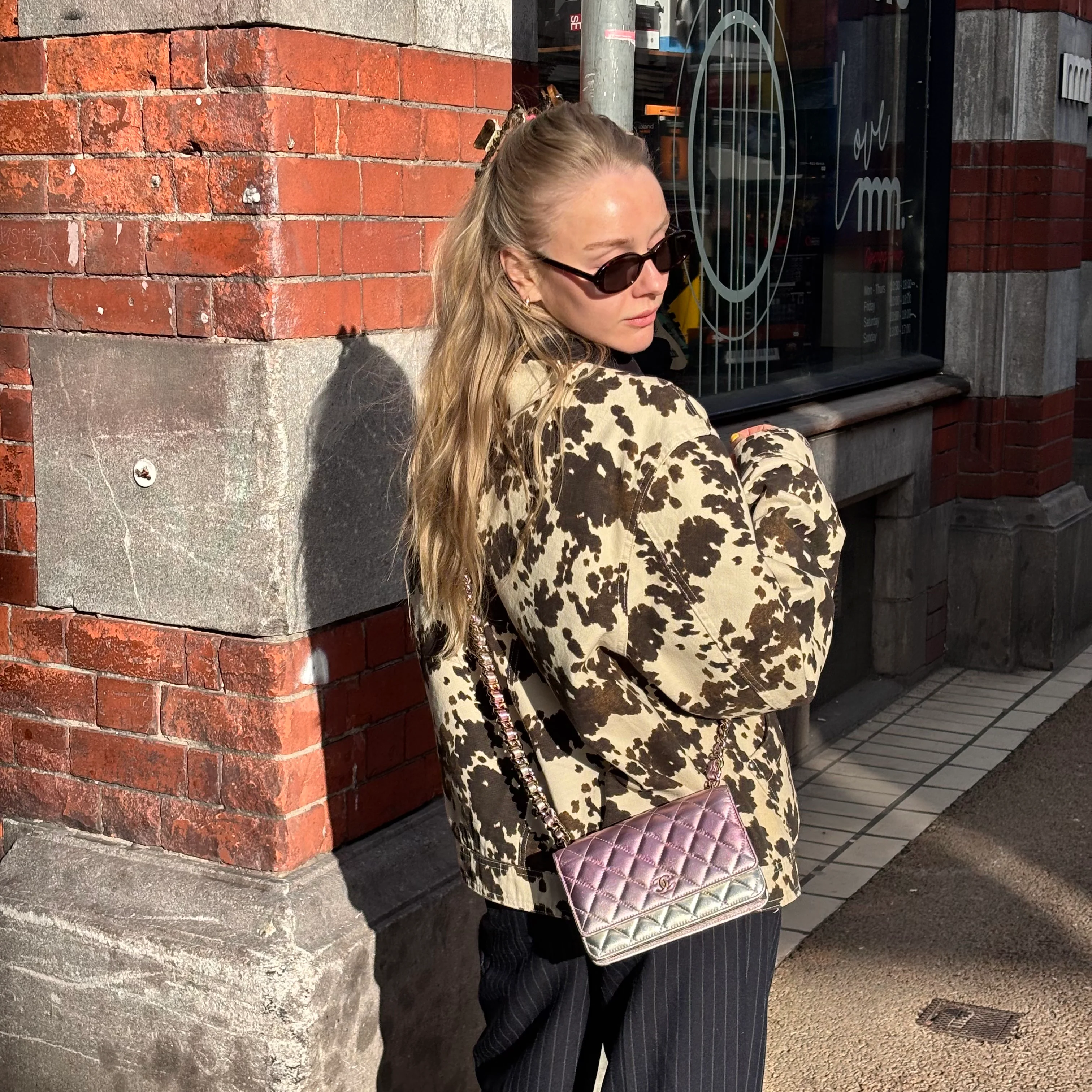 Chanel Wallet on Chain Pink Gradient Iridescent with Chunky Chain (NFID) - Image 17