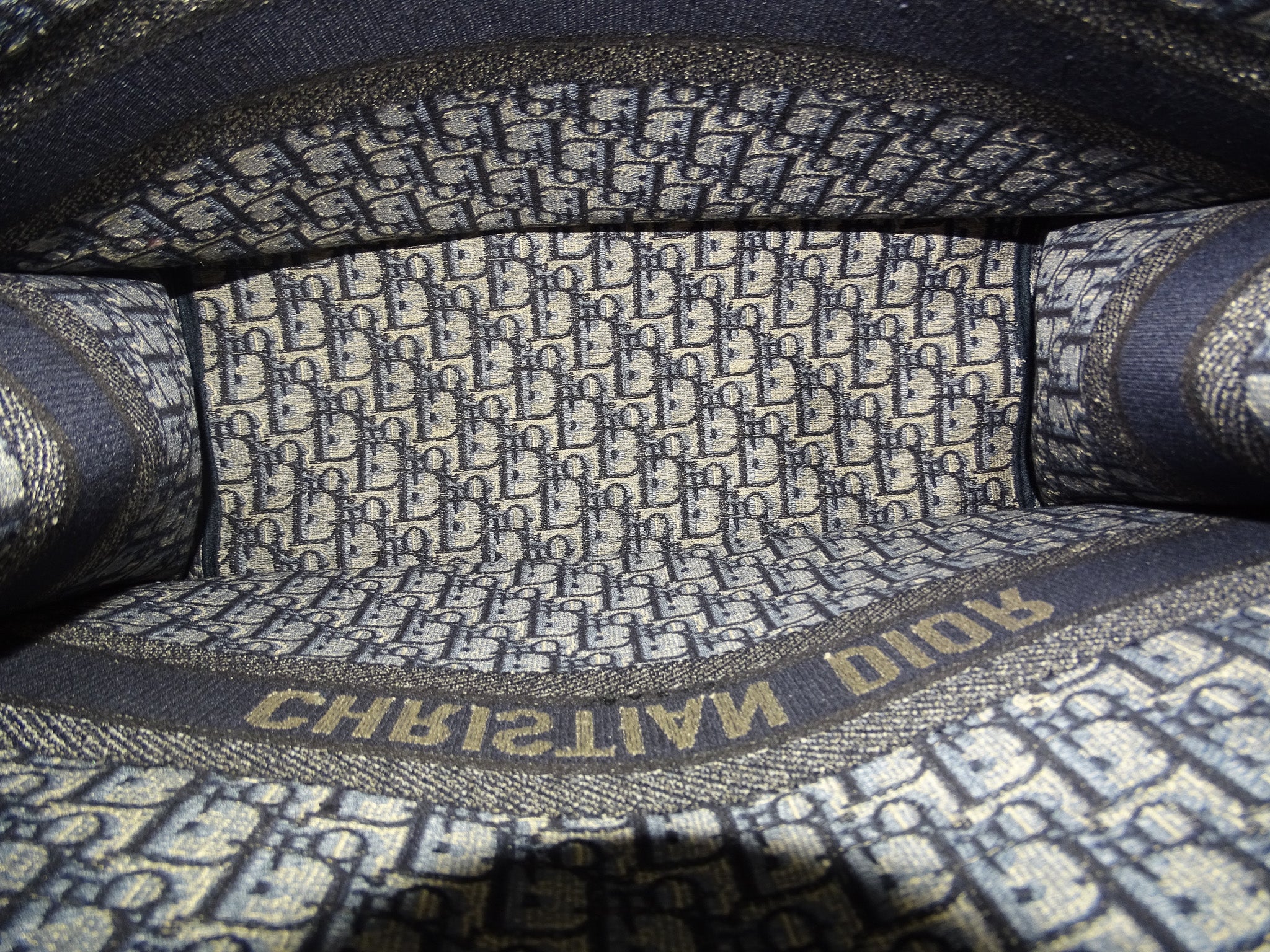 Dior Book Tote Large Ecru and Blue Oblique Embroidery - Image 12