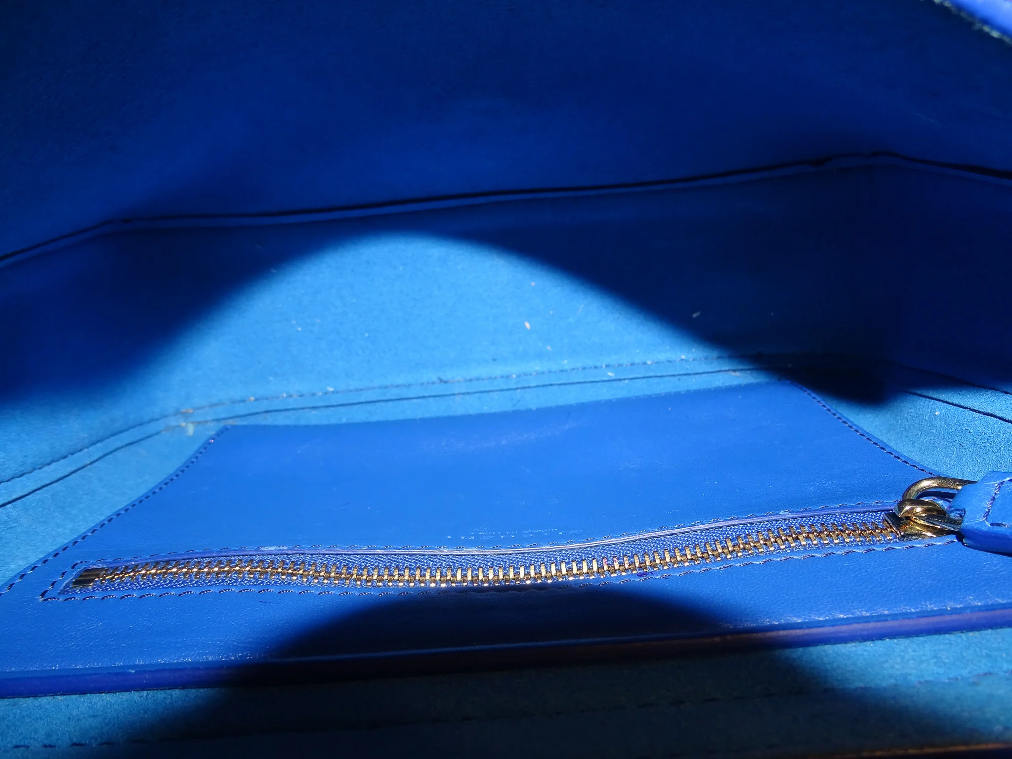 Givenchy Nobile Blue Crossbody Bag - Image 15