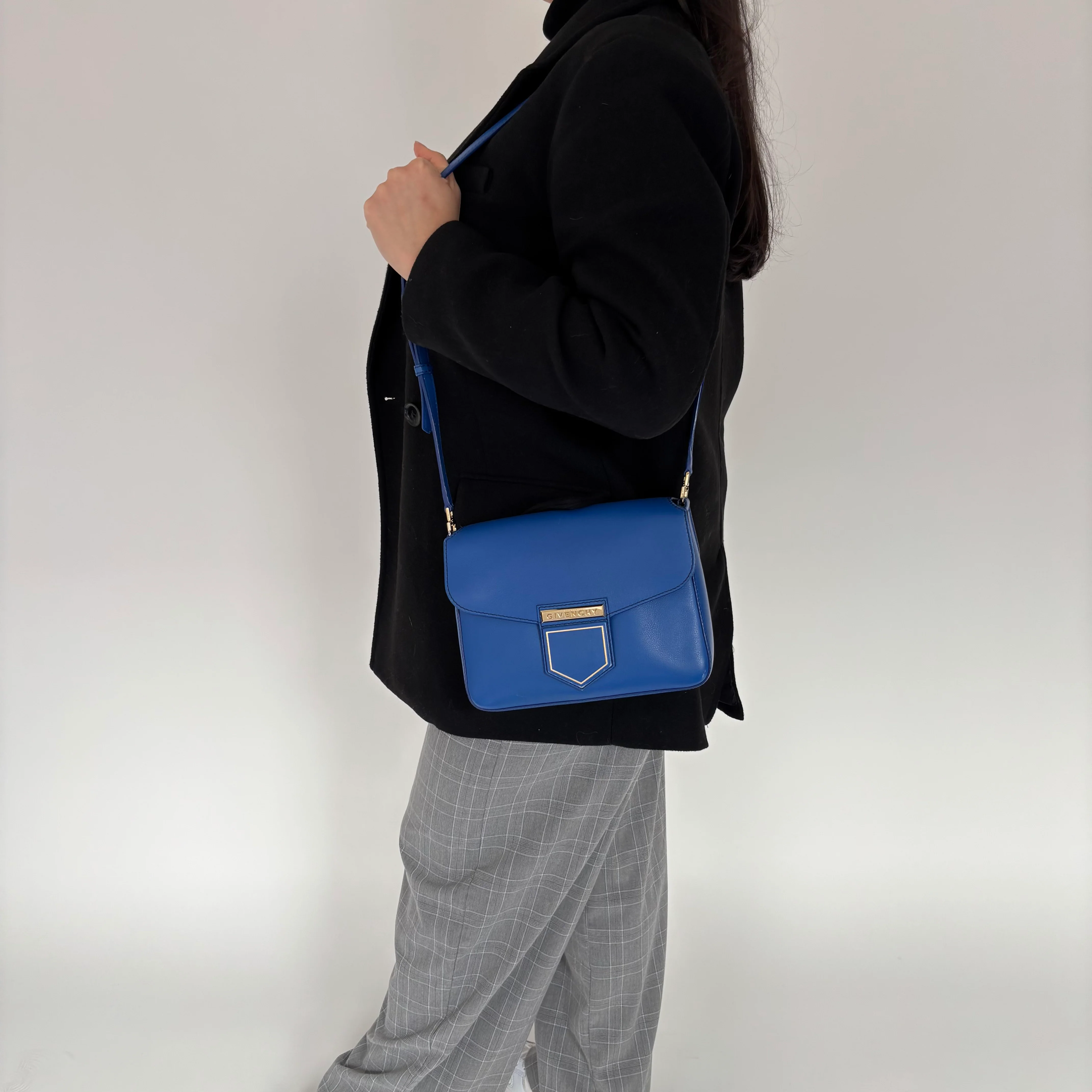 Givenchy Nobile Blue Crossbody Bag - Image 2