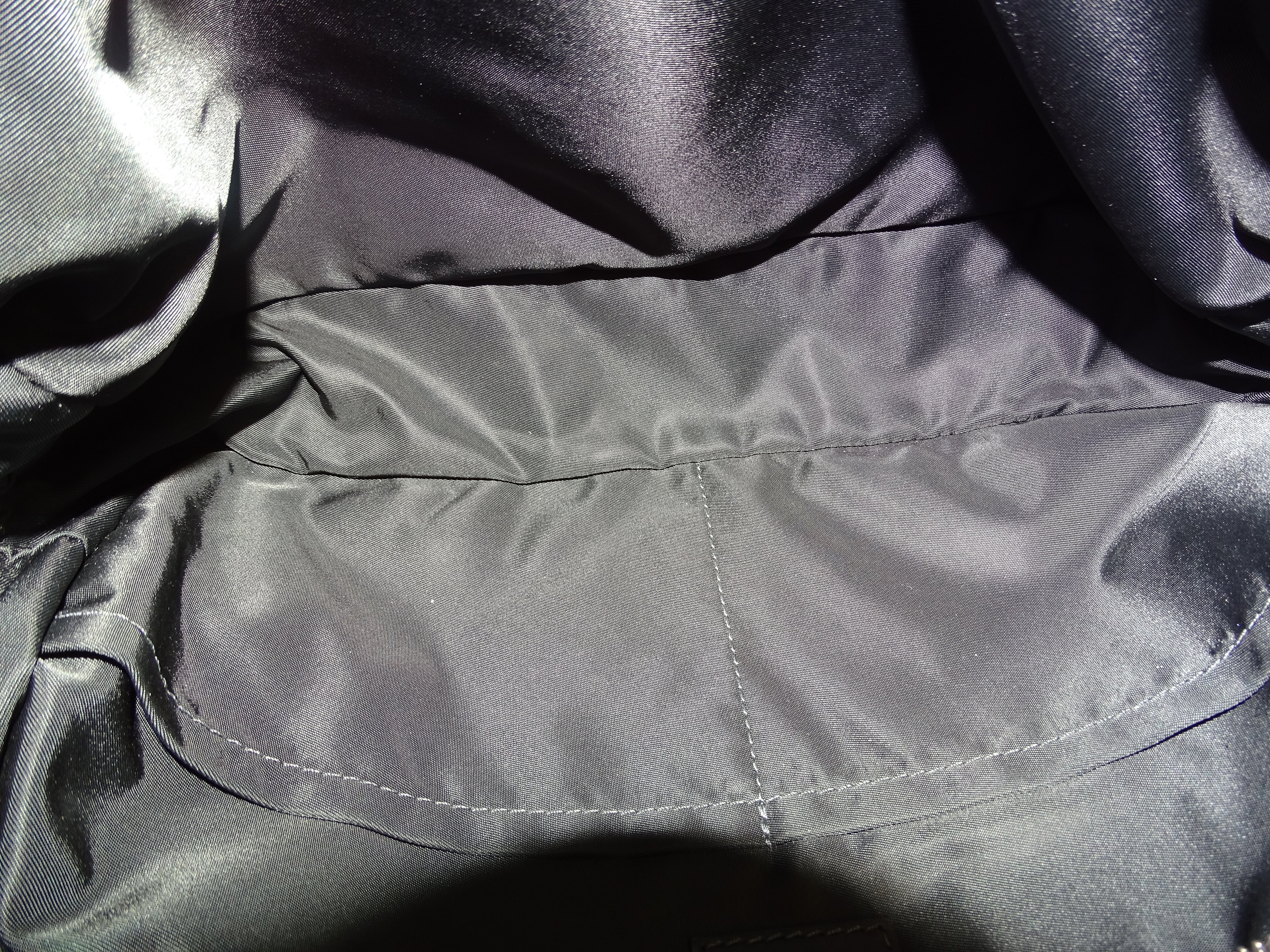 Louis Vuitton Fast V Line Waist Bag BA3105 - Image 10