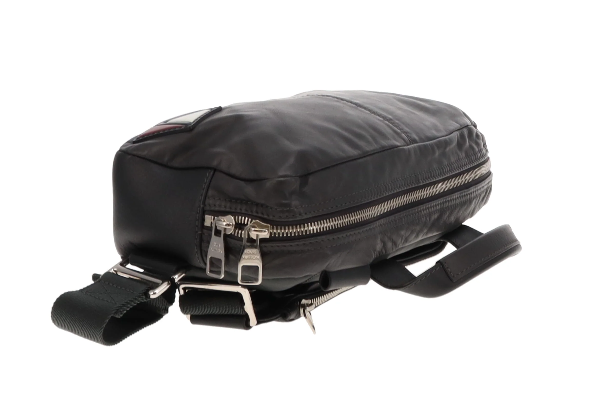 Louis Vuitton Fast V Line Waist Bag BA3105 - Image 6