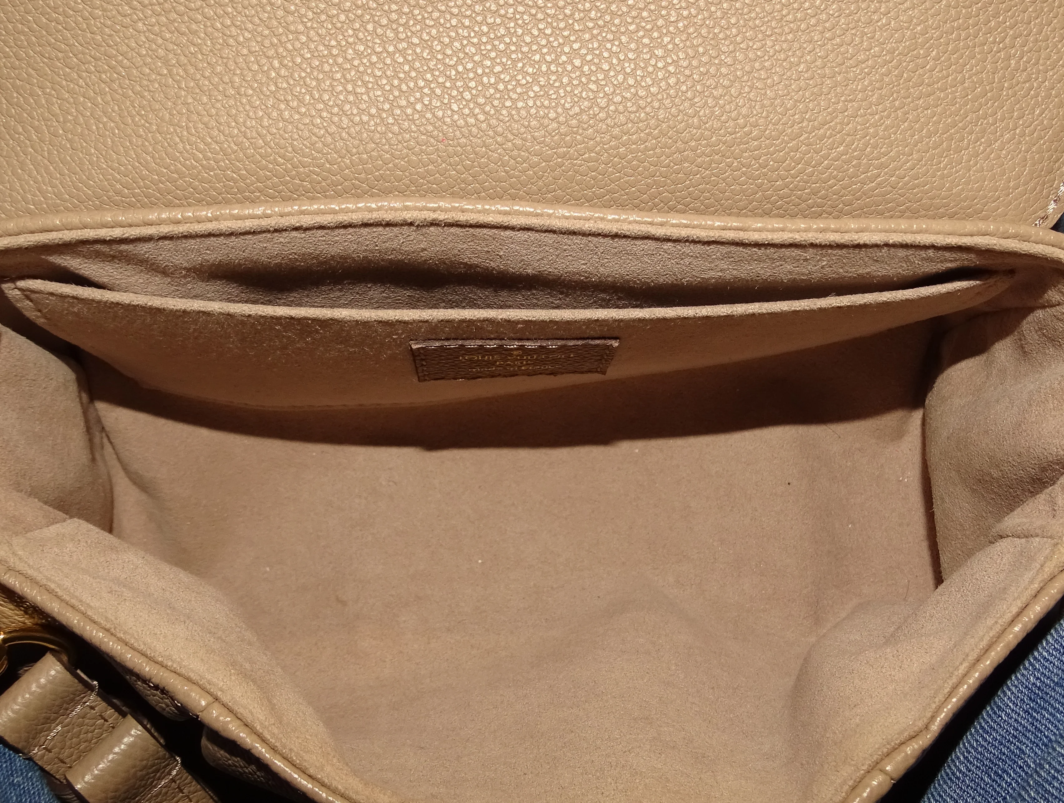 Louis Vuitton Favorite Empreinte Monogram In Tourterelle & Crème NM - Image 10