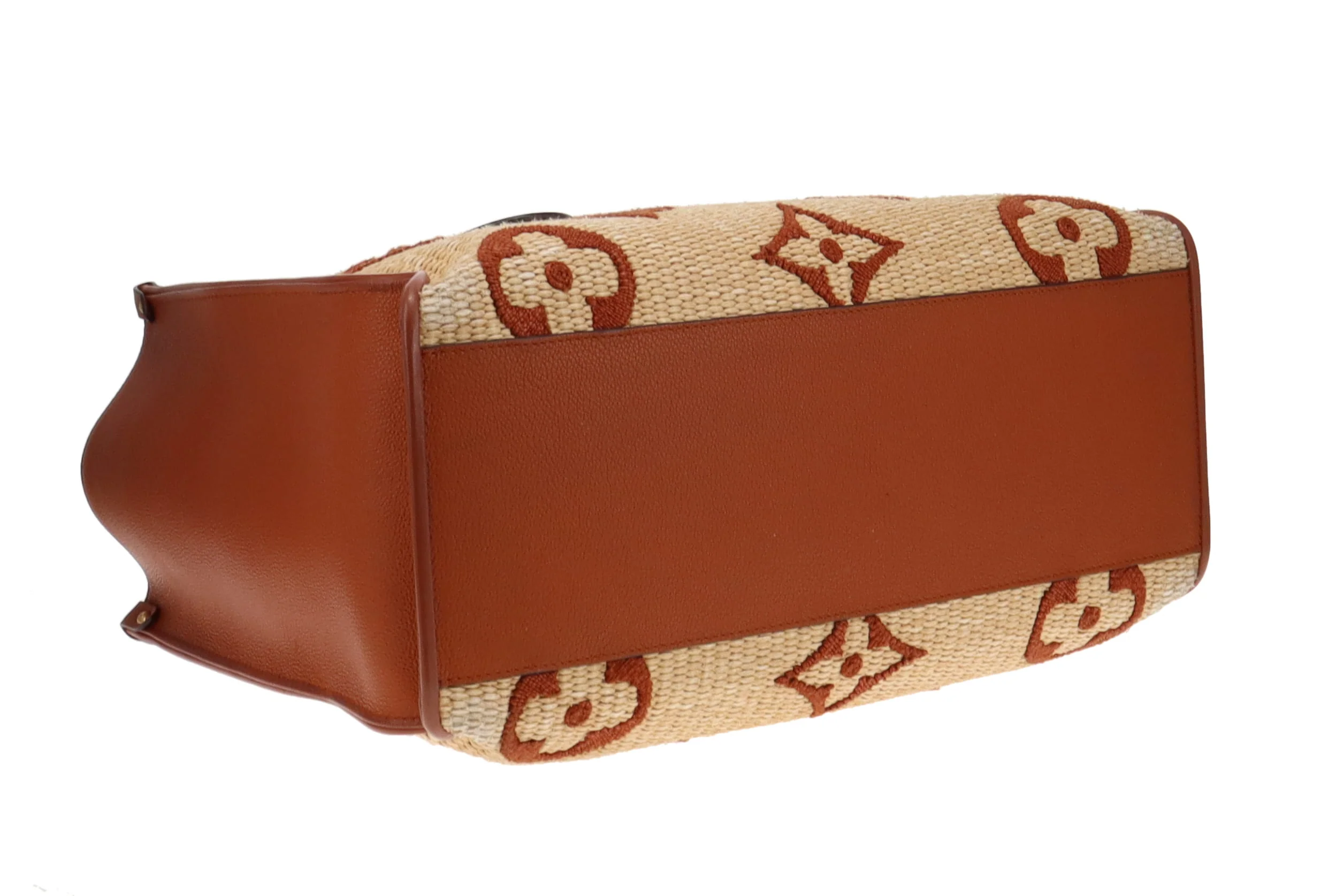 Louis Vuitton Giant Monogram Raffia OnTheGo GM (NFID Chip) - Image 11