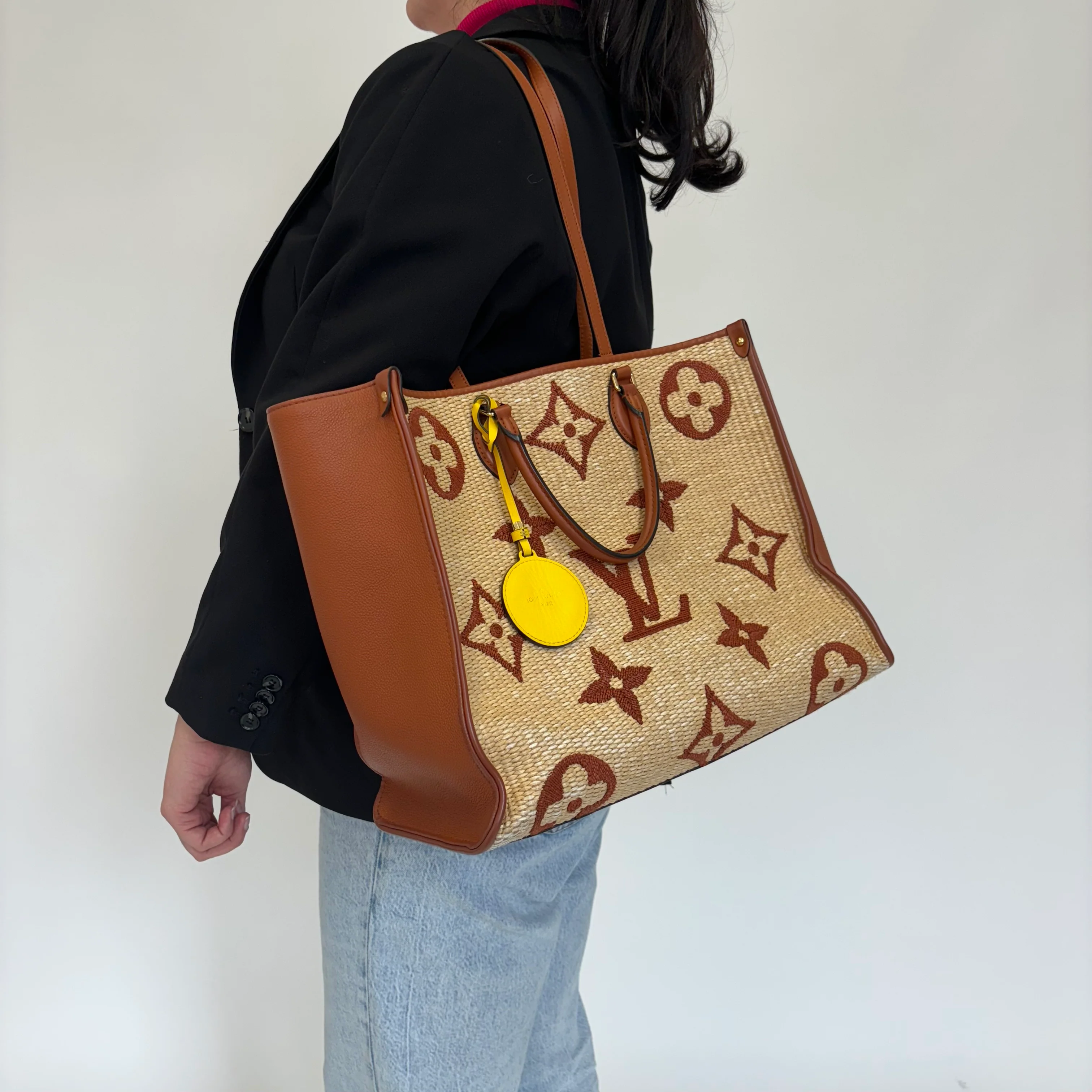 Louis Vuitton Giant Monogram Raffia OnTheGo GM (NFID Chip) - Image 3