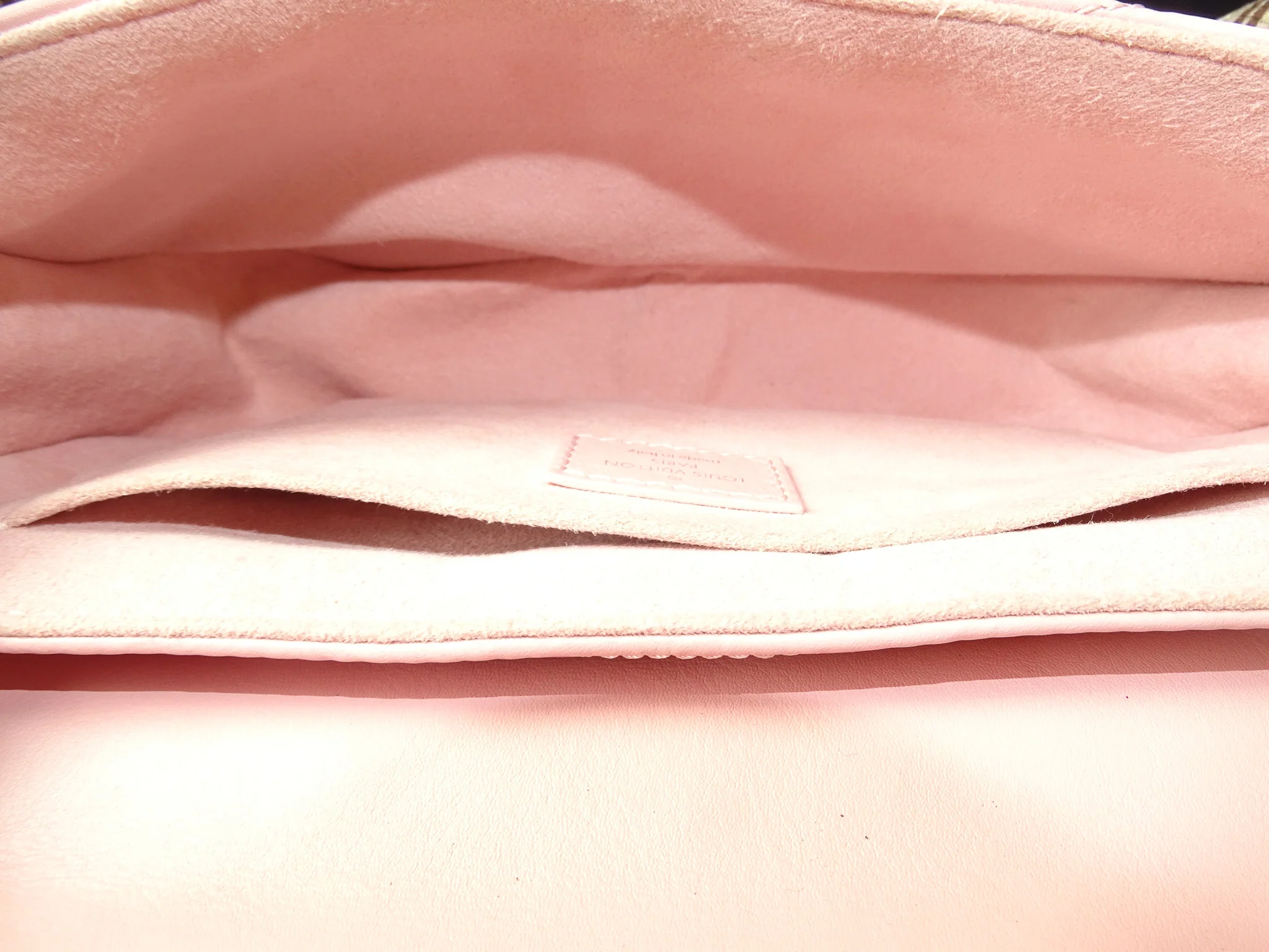 Louis Vuitton New Wave Baby Pink SHW NZ3178 - 2018 - Image 14