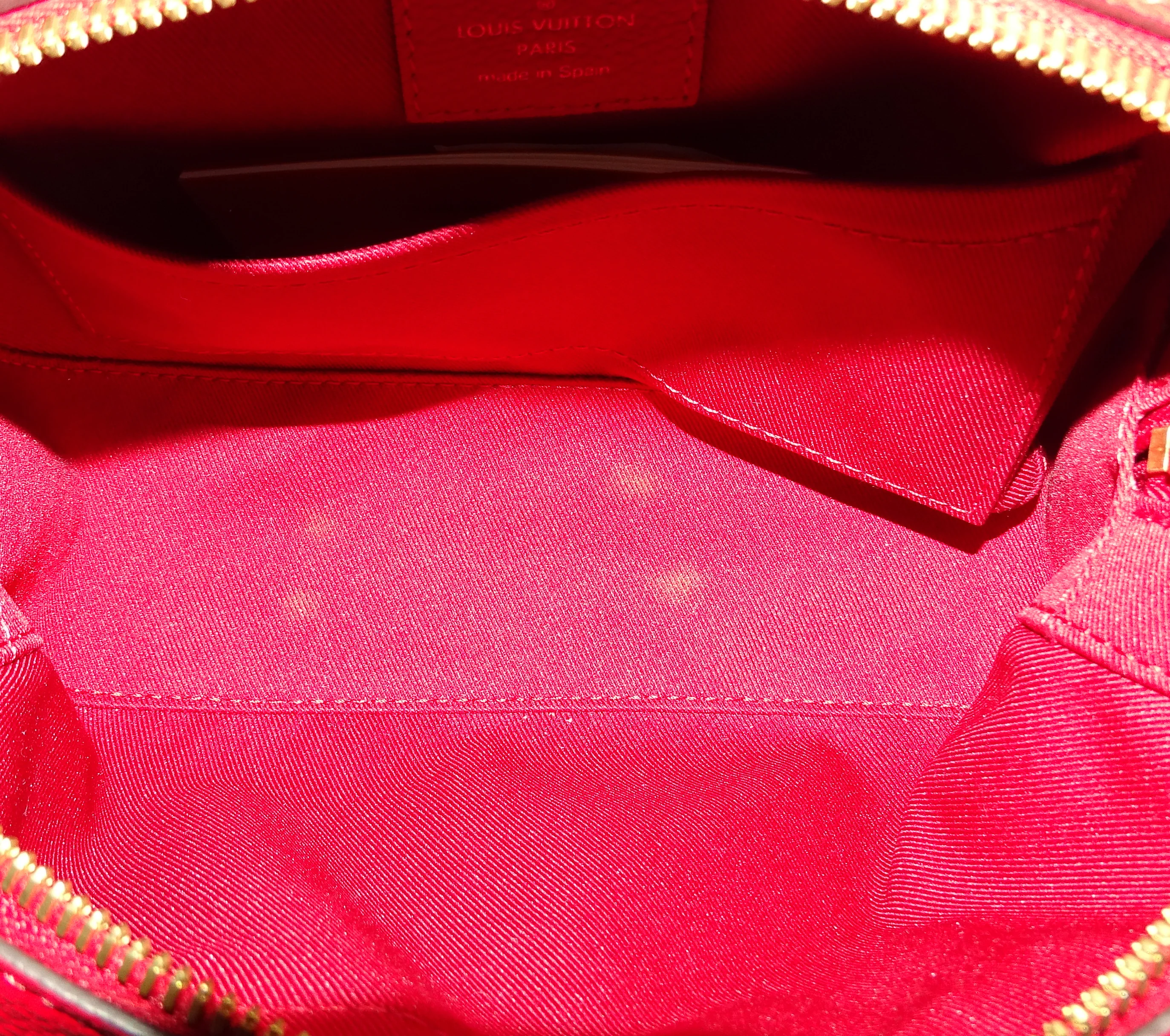 Louis Vuitton Saintonge Scarlet Empreinte CA3169 -2019 - Image 12