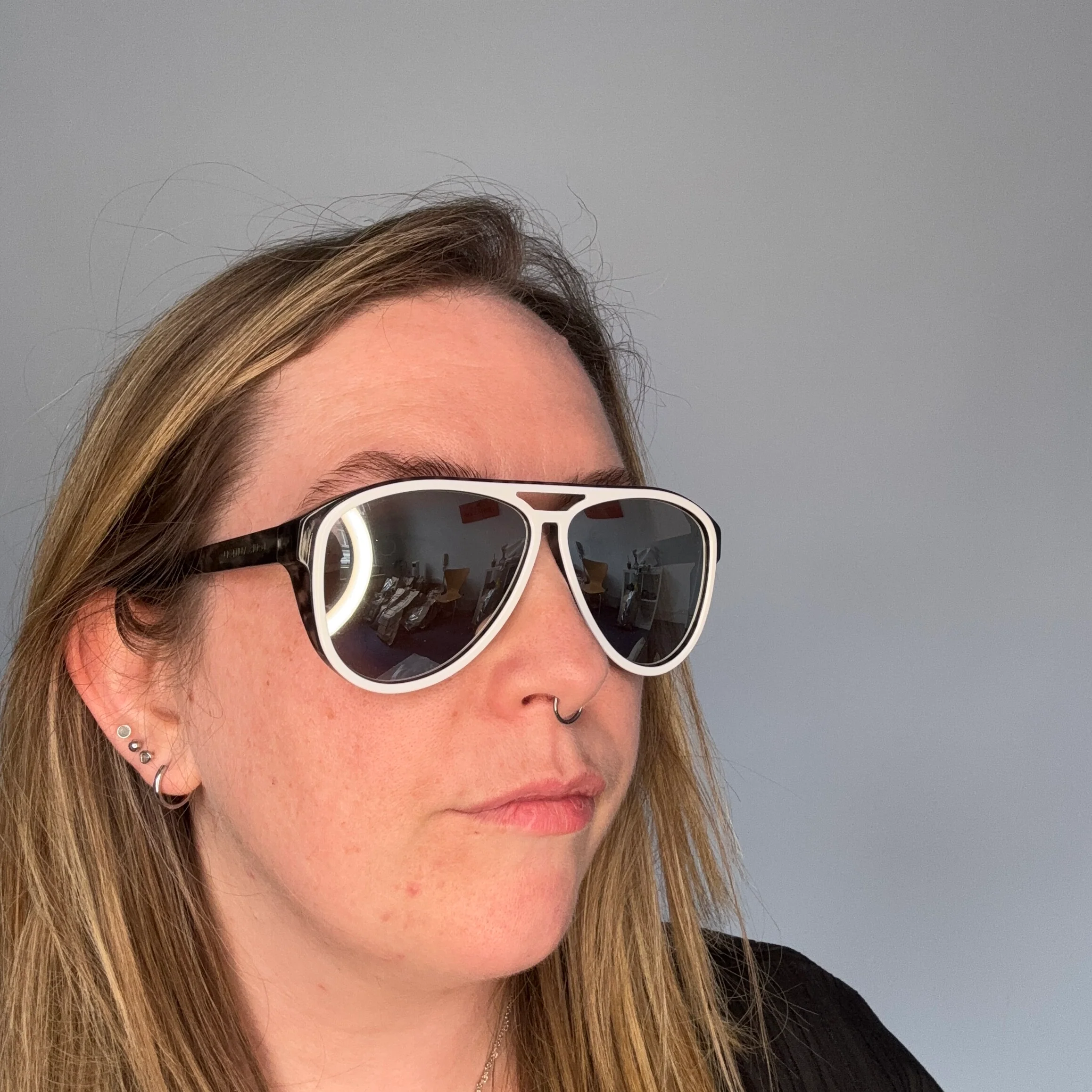 Louis Vuitton Tortoise Shell and White Frame Mowani Sunglasses Z2306W - Image 2