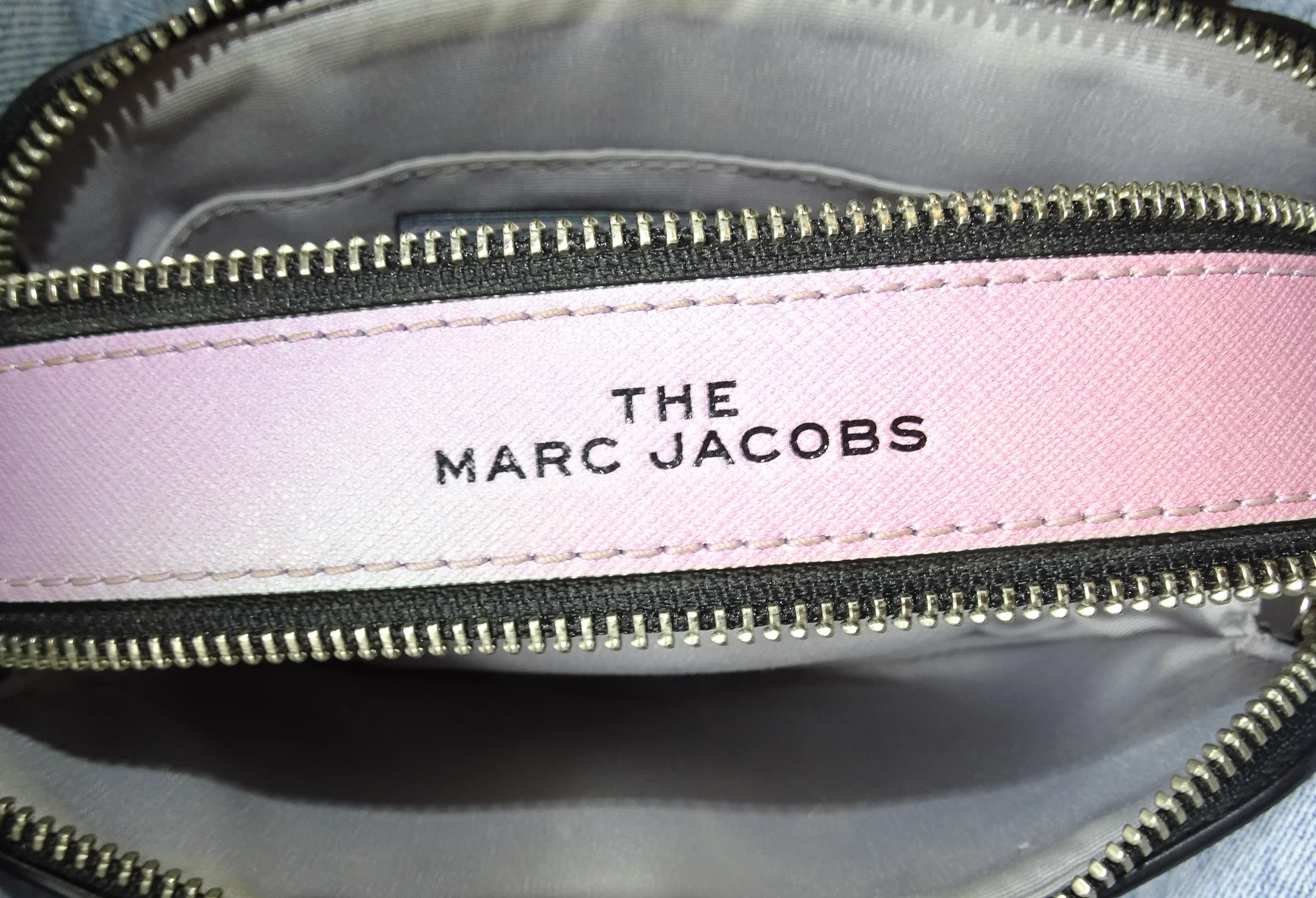 Marc Jacobs Snapshot Bag – Green Airbrush Leather with Multi-Tone Hardware - Image 14