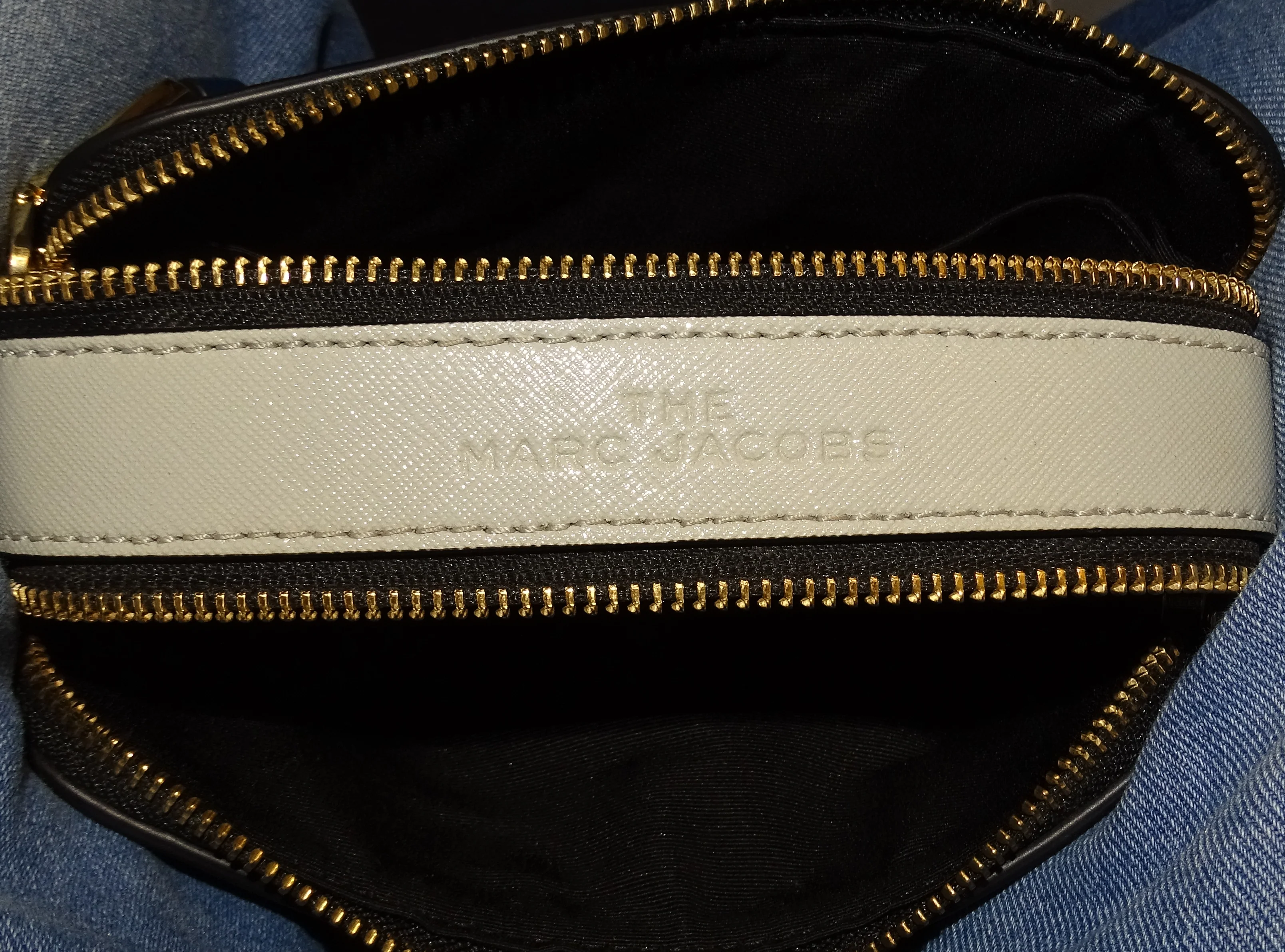 Marc Jacobs The Snapshot New Blue Sea With Logo Strap - Image 11