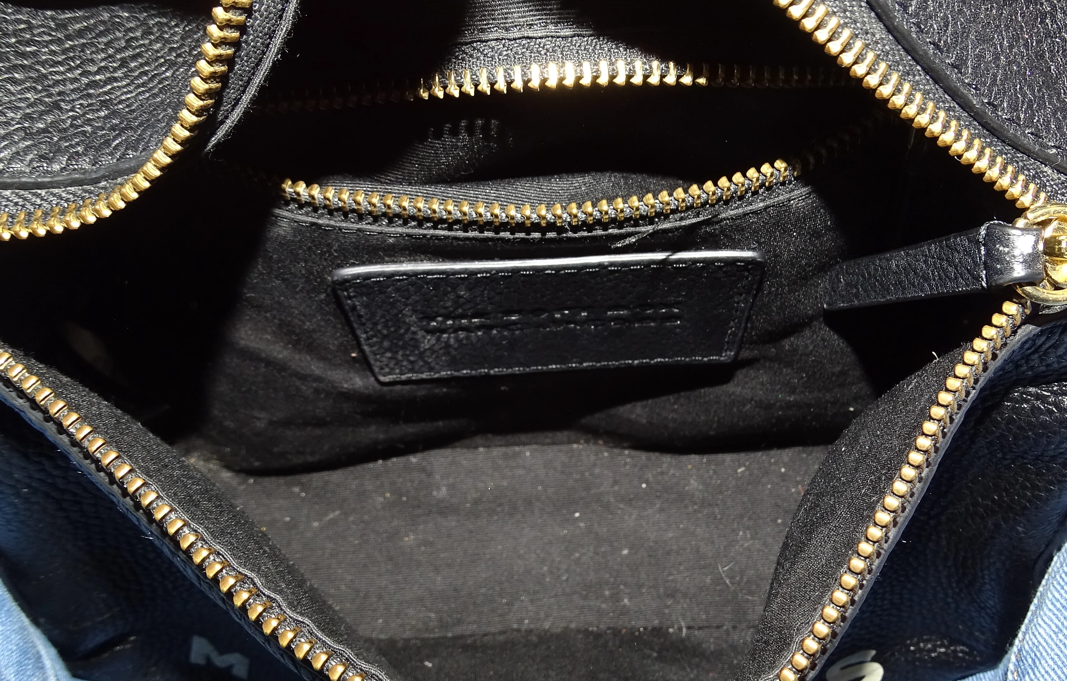 Marc Jacobs The Soft Box 23 Crossbody Bag - Image 11