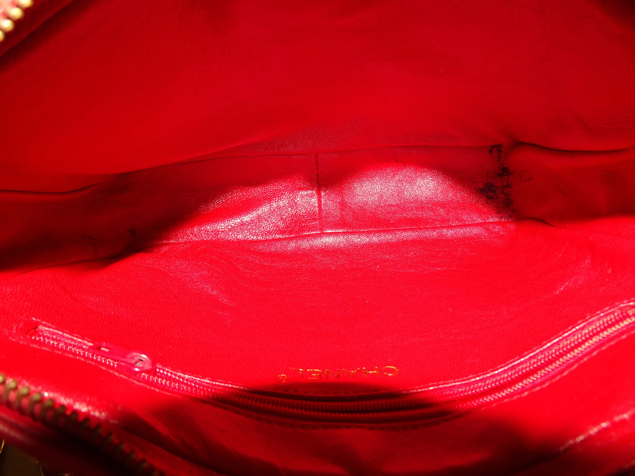 Chanel Vintage Matelasse Lambskin CC Camera Bag Red - Image 15