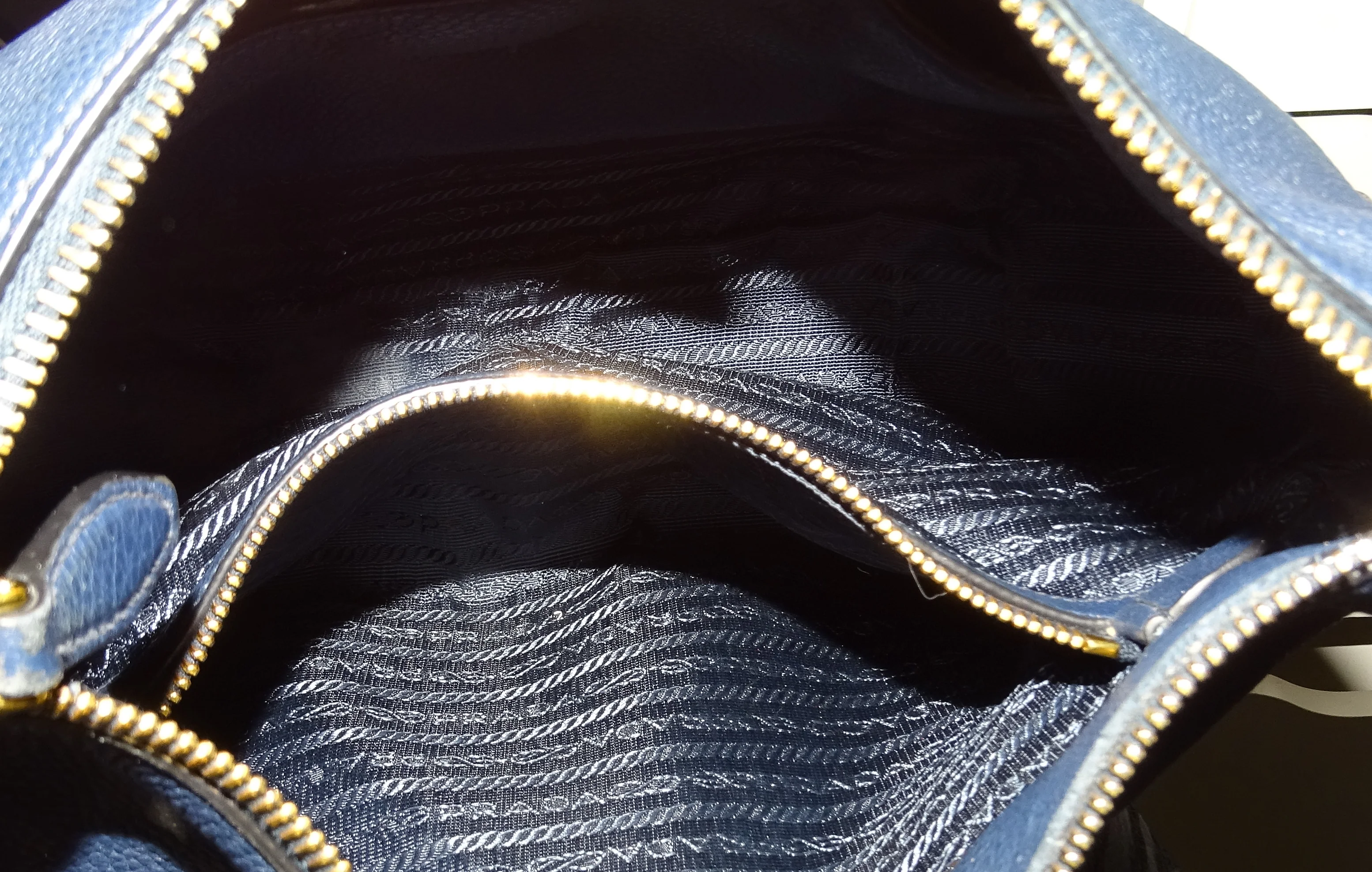 Prada Cobalto Oval Zipped Hobo With Striped Strap - Image 12
