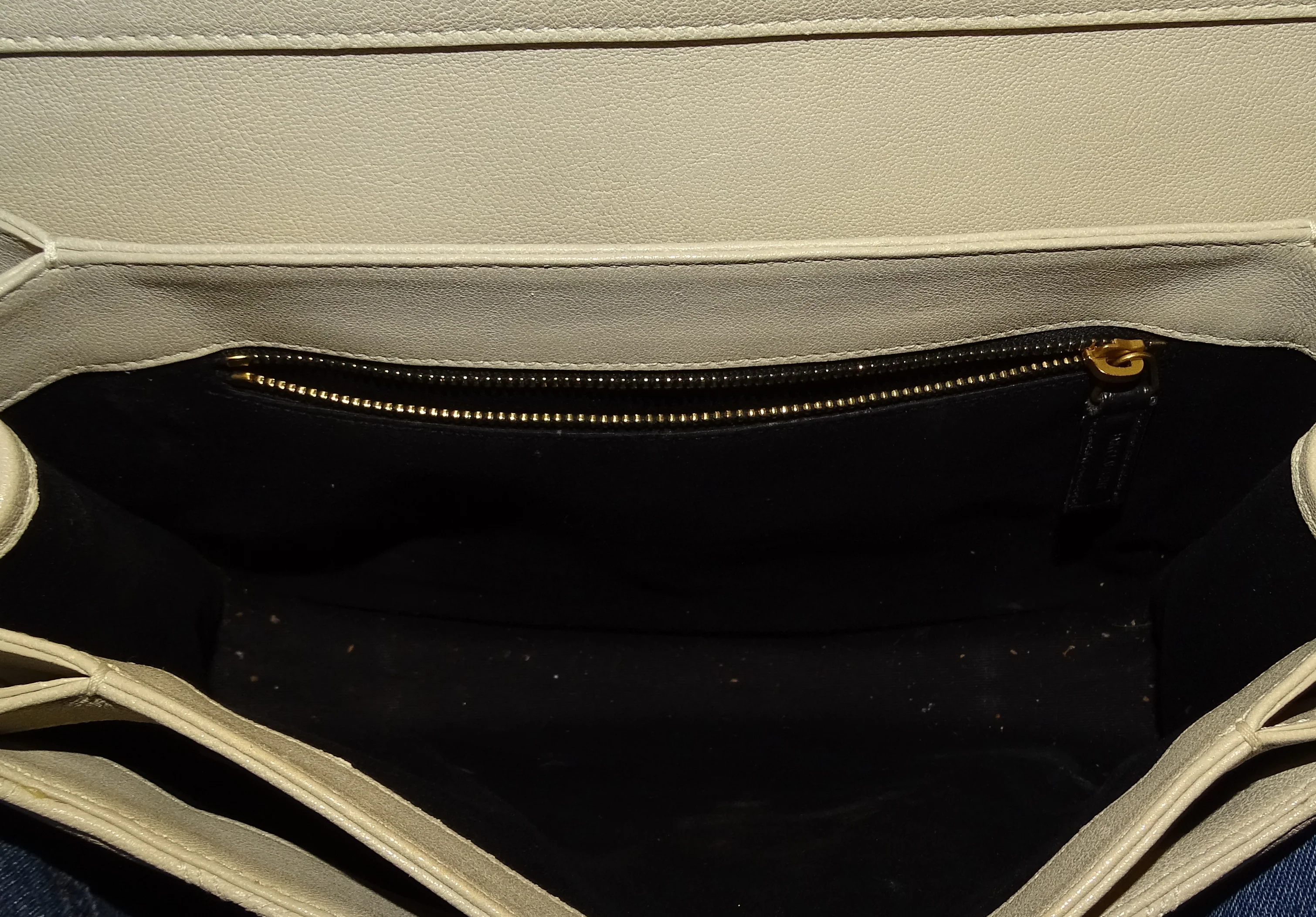 Saint Laurent Becky Quilted Leather Chain Bag In Beige - Image 13