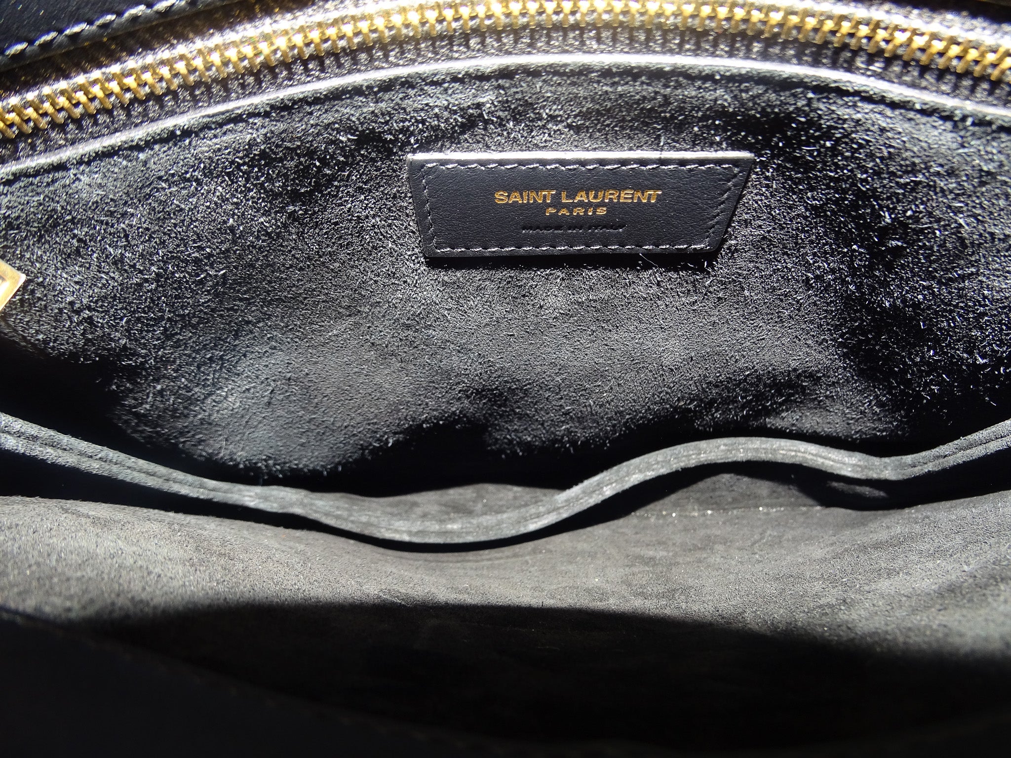 Saint Laurent Black Patent Leather Sadie Shoulder Bag 2023 - Image 9