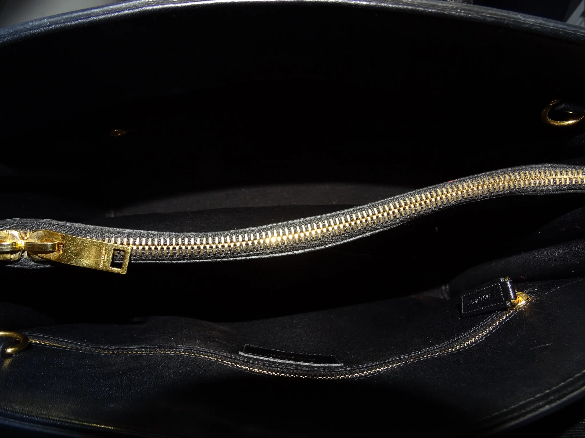 Saint Laurent Sac De Jour Small Red & Black - Image 12