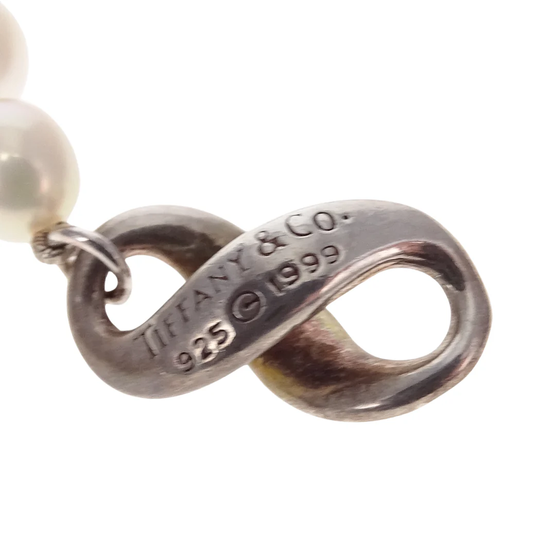 Tiffany & Co Infinity Link Bracelet Pearl and Sterling Silver - Image 8